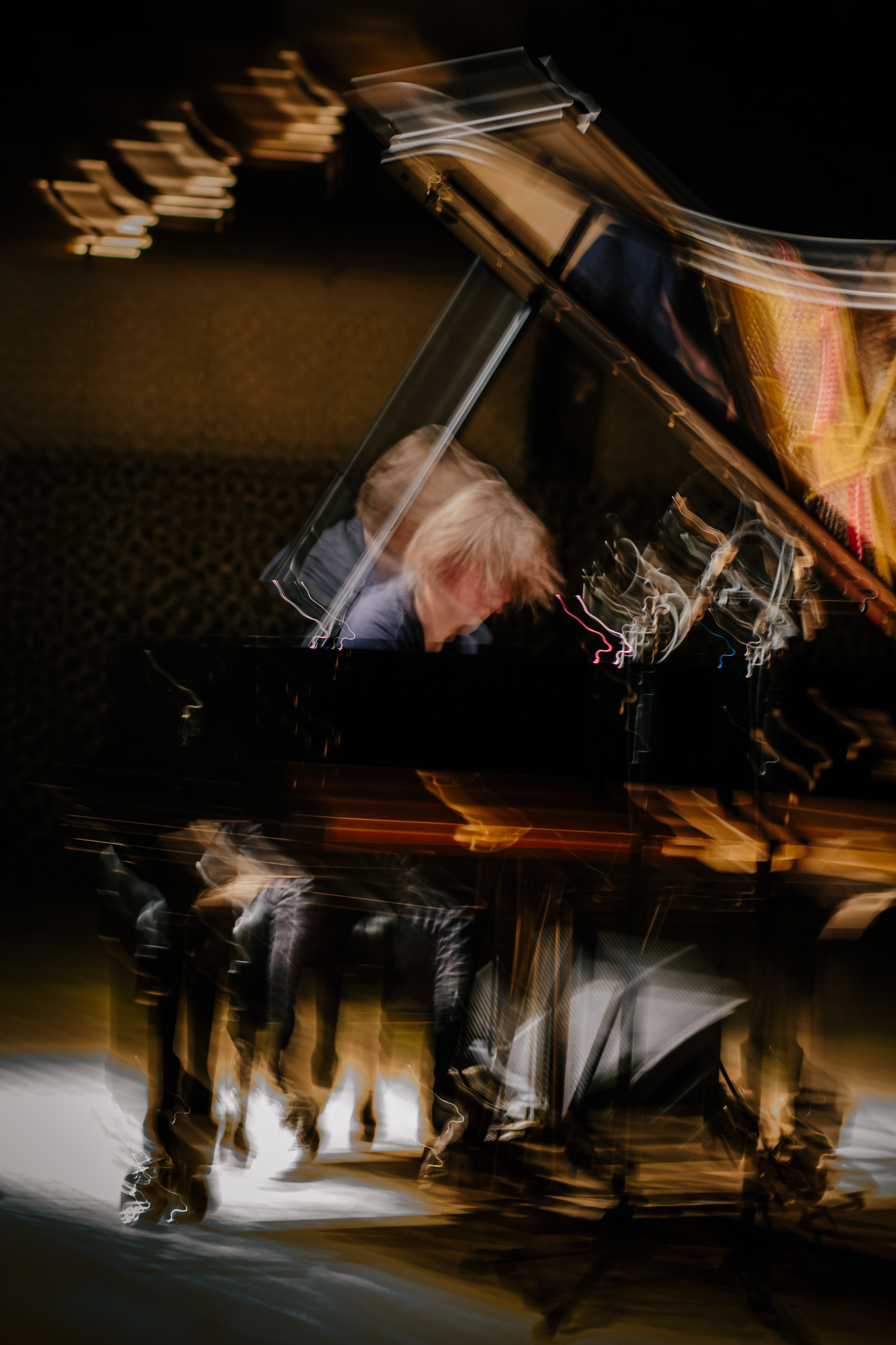 Jazzpianist Michael Wollny spielt Klavier in der Elbphilharmonie in Hamburg